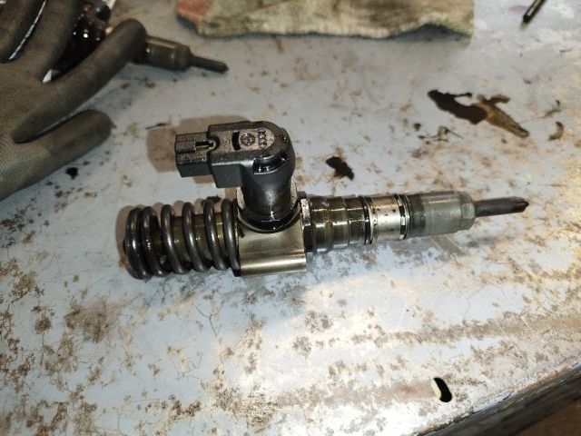 bontott AUDI A4 B7 Porlasztó (1 db)