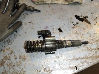 bontott AUDI A4 B7 Porlasztó (1 db)