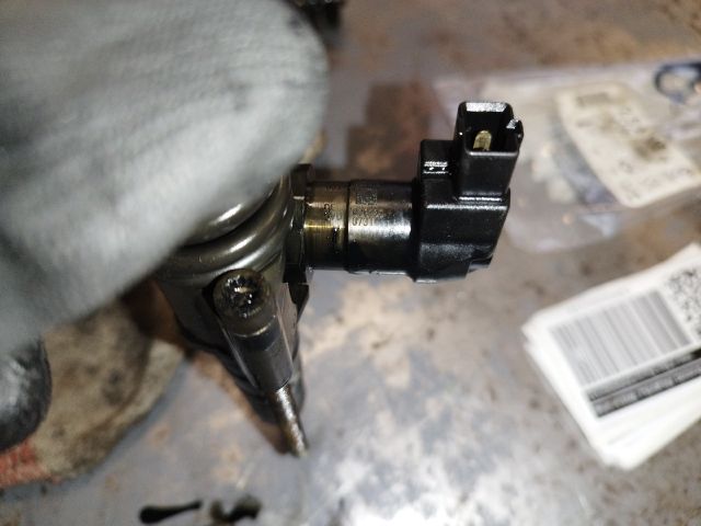 bontott AUDI A4 B7 Porlasztó (1 db)