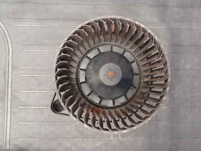 bontott AUDI A4 B7 Klímahűtő Ventilátor