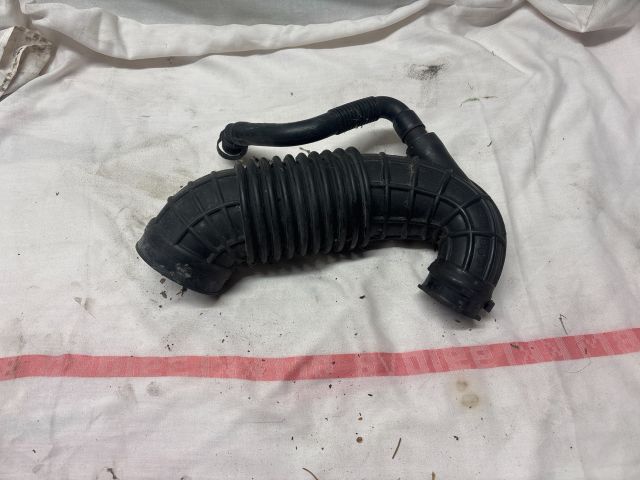 bontott AUDI A4 B7 Szívó Cső