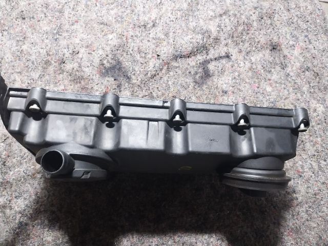 bontott AUDI A4 B7 Szelepfedél