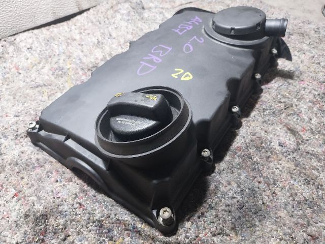 bontott AUDI A4 B7 Szelepfedél