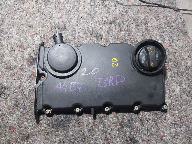 bontott AUDI A4 B7 Szelepfedél