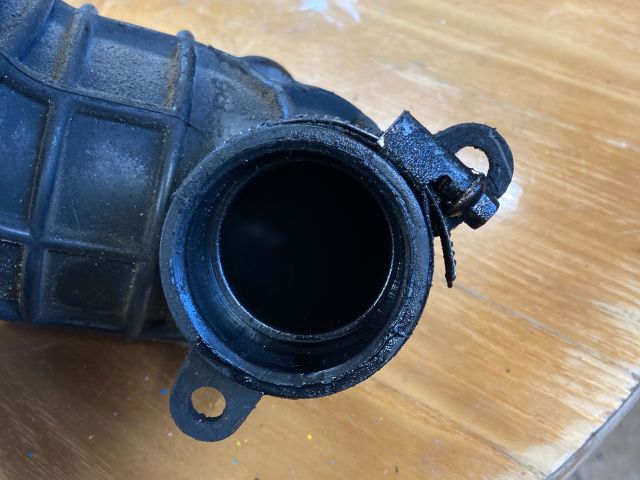 bontott AUDI A4 B7 Szívó Cső