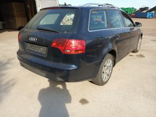 bontott AUDI A4 B7 Tanksapka