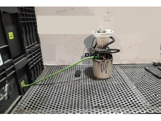 bontott AUDI A4 B7 Üzemanyag Szivattyú