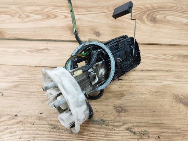 bontott AUDI A4 B7 Üzemanyag Szivattyú