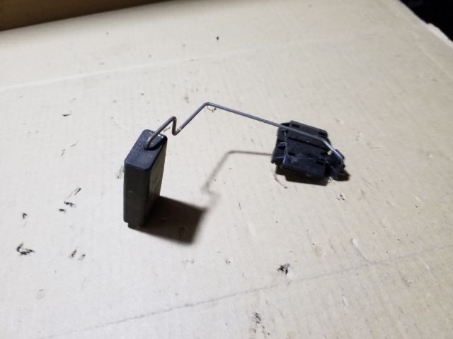 bontott AUDI A4 B7 Üzemanyagszint Jeladó