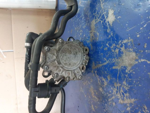 bontott AUDI A4 B7 Vákumpumpa