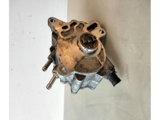 bontott AUDI A4 B7 Vákumpumpa