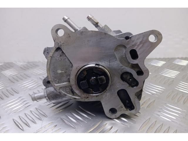 bontott AUDI A4 B7 Vákumpumpa