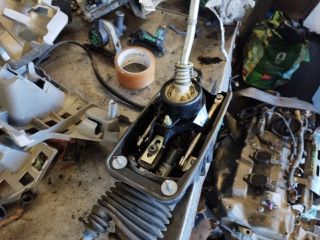 bontott AUDI A4 B7 Váltó Kulissza