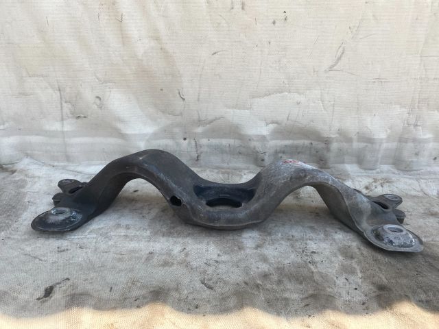 bontott AUDI A4 B7 Váltó Tartó Bak (Pozíciófüggetlen)