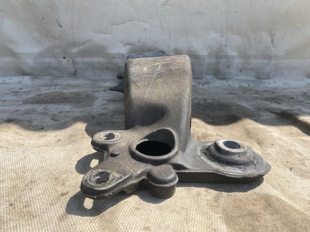 bontott AUDI A4 B7 Váltó Tartó Bak (Pozíciófüggetlen)