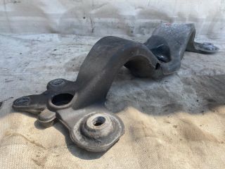 bontott AUDI A4 B7 Váltó Tartó Bak (Pozíciófüggetlen)