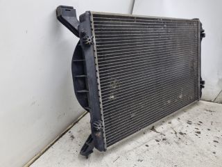 bontott AUDI A4 B7 Vízhűtő Radiátor (Klímás)
