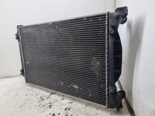 bontott AUDI A4 B7 Vízhűtő Radiátor (Klímás)