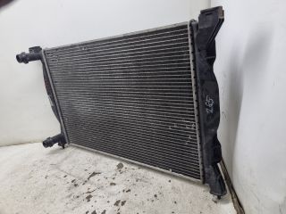 bontott AUDI A4 B7 Vízhűtő Radiátor (Klímás)
