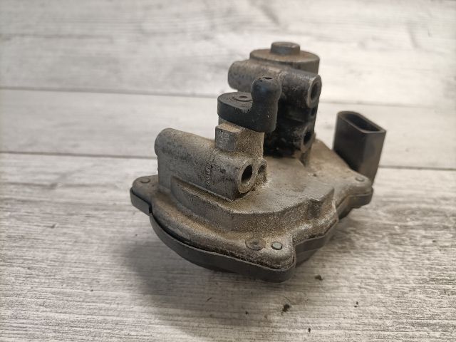 bontott AUDI A4 B7 Fojtószelep (Elektromos)