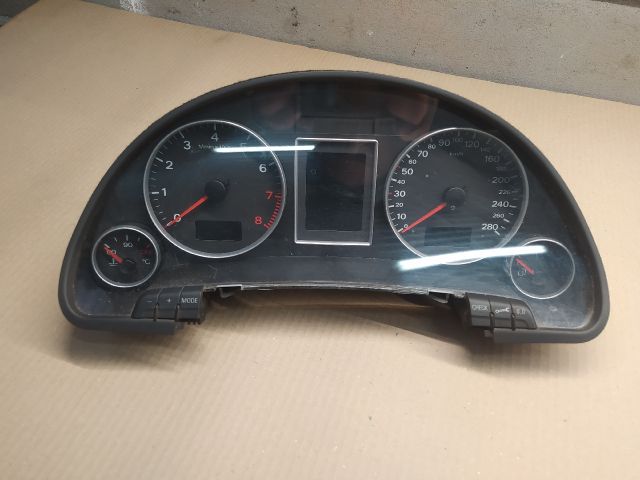 bontott AUDI A4 B7 Kilométeróra