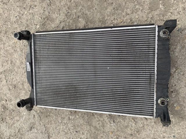 bontott AUDI A4 B7 Vízhűtő Radiátor (Nem klímás)