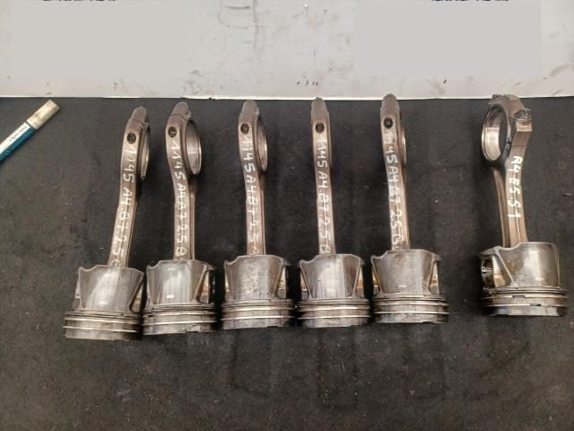 bontott AUDI A4 B7 Dugattyú