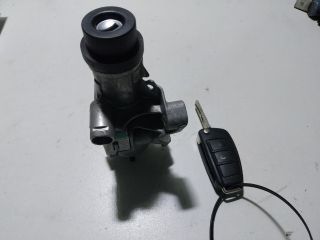 bontott AUDI A4 B7 Gyújtáskapcsoló Házzal