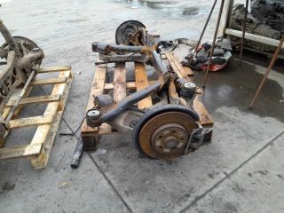 bontott AUDI A4 B7 Hátsó Bölcső