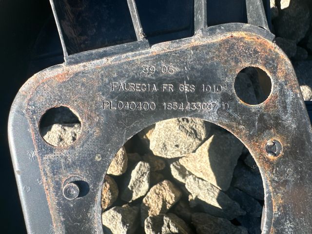 bontott AUDI A4 B7 Homlokfal (Üres lemez)