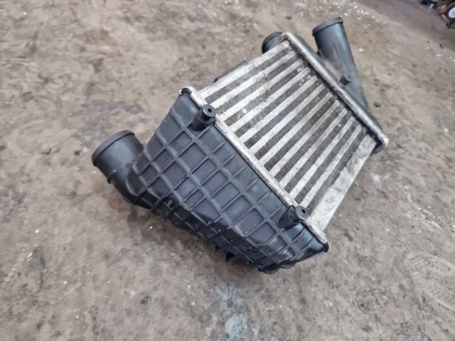 bontott AUDI A4 B7 Intercooler