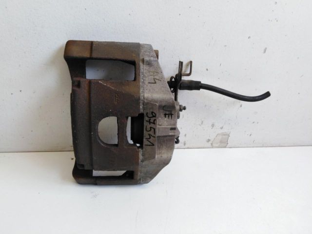 bontott AUDI A4 B7 Jobb első Féknyereg Munkahengerrel