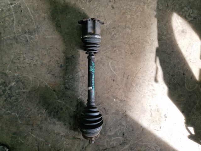 bontott AUDI A4 B7 Jobb Féltengely