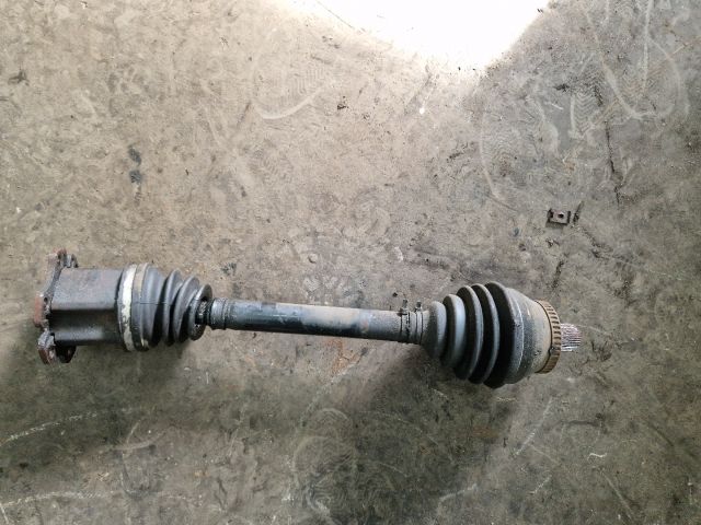 bontott AUDI A4 B7 Jobb Féltengely