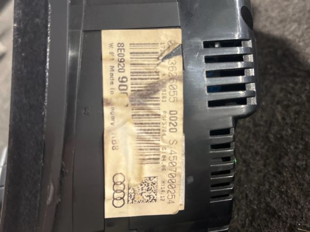 bontott AUDI A4 B7 Kilométeróra