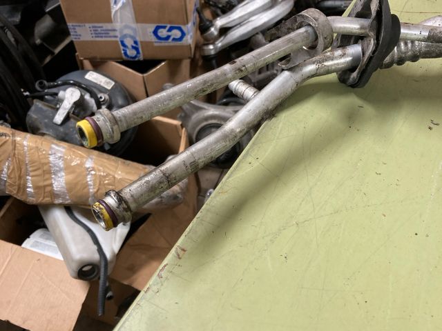 bontott AUDI A4 B7 Klíma Cső