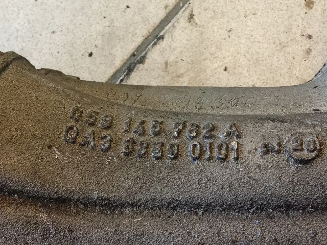 bontott AUDI A4 B7 Légbeömlő Cső