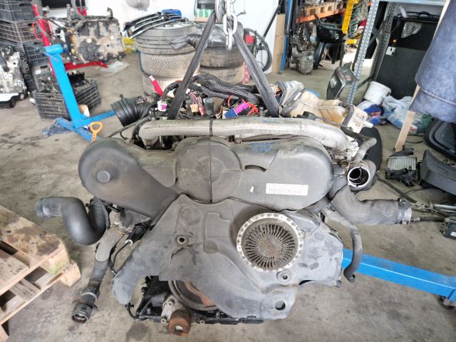 bontott AUDI A4 B7 Motor (Fűzött blokk hengerfejjel)