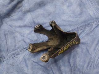 bontott AUDI A4 B7 Motor Tartó Bak (Fém)