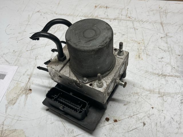 bontott AUDI A4 B7 ABS Kocka