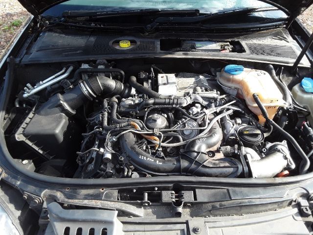 bontott AUDI A4 B7 Bal első Féknyereg Munkahengerrel