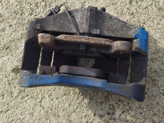 bontott AUDI A4 B7 Bal első Féknyereg Munkahengerrel