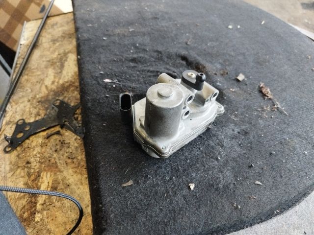 bontott AUDI A4 B7 Fojtószelep (Elektromos)