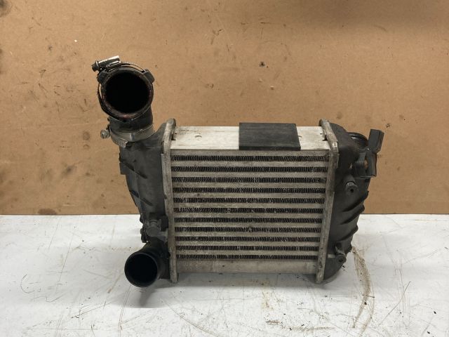 bontott AUDI A4 B7 Intercooler
