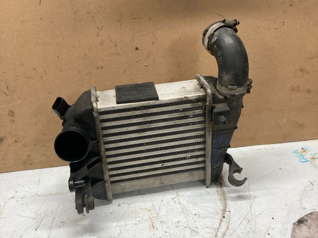 bontott AUDI A4 B7 Intercooler