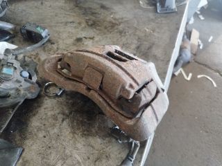 bontott AUDI A4 B7 Jobb első Féknyereg Munkahengerrel