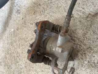 bontott AUDI A4 B7 Jobb hátsó Féknyereg Munkahengerrel