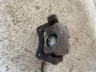 bontott AUDI A4 B7 Jobb hátsó Féknyereg Munkahengerrel