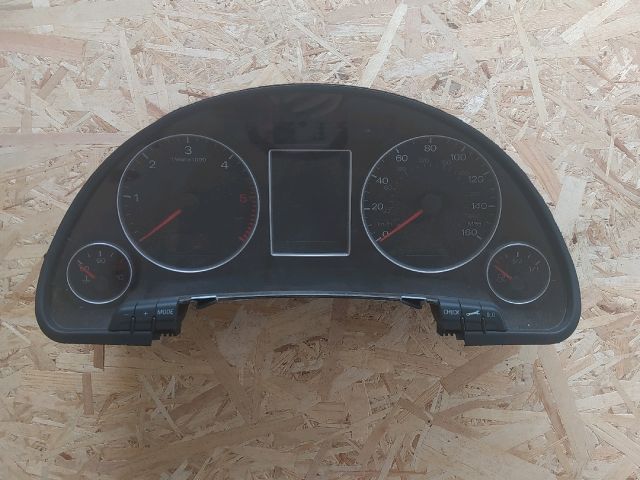 bontott AUDI A4 B7 Kilométeróra