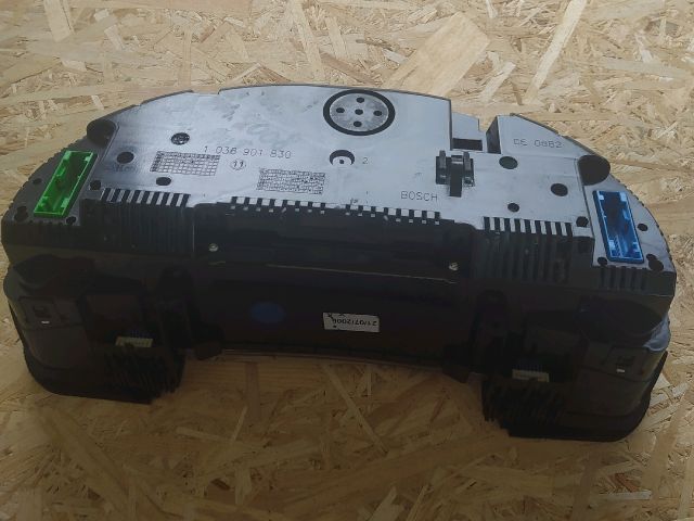 bontott AUDI A4 B7 Kilométeróra